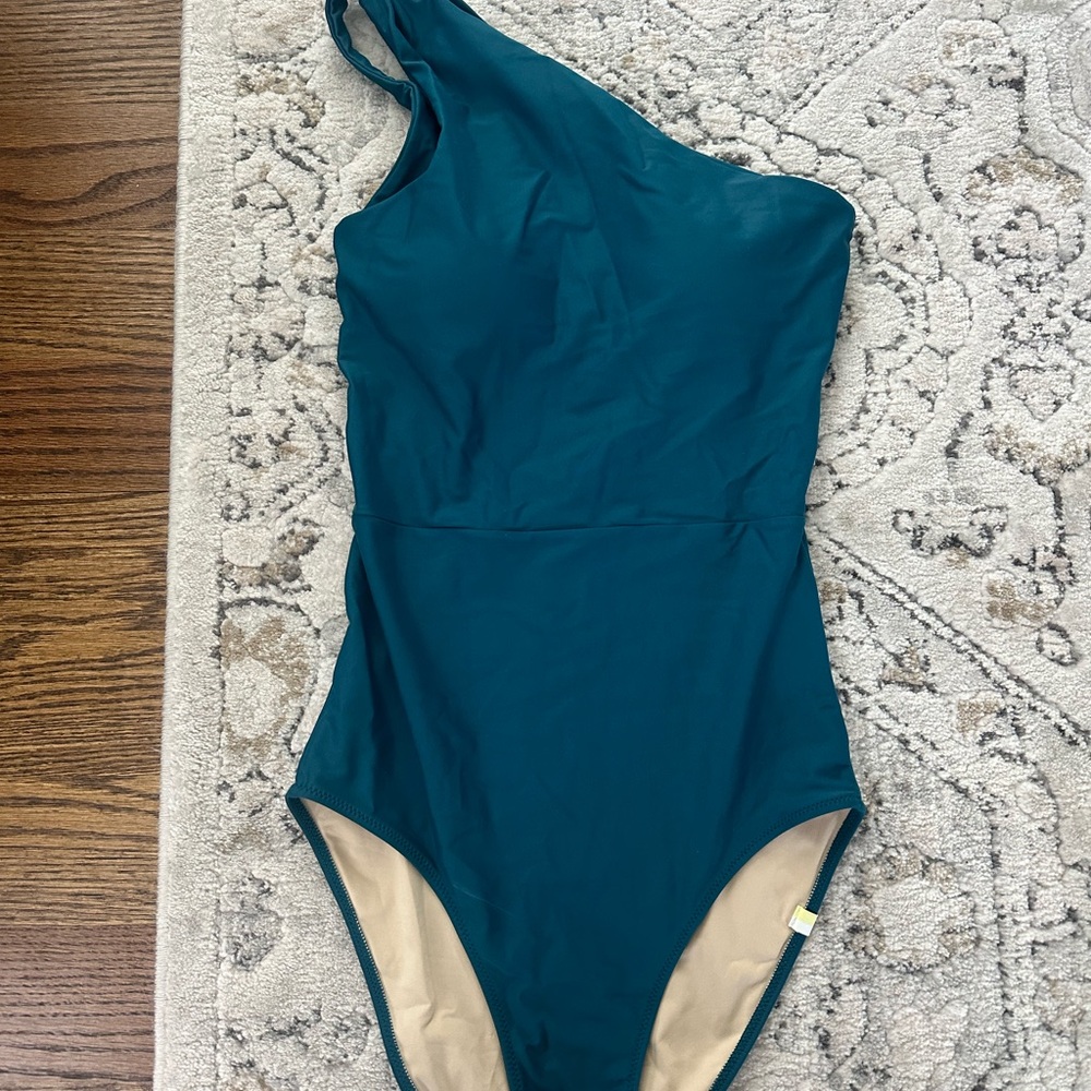 4 long torso summersalt side stroke bathing suit
